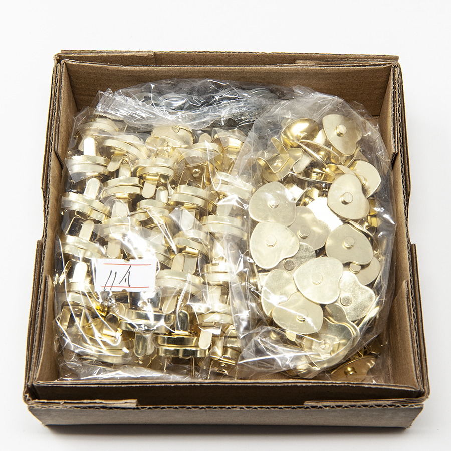 hsm18bbbulk 18mm heart shape fasteners BULK PACKS x 100