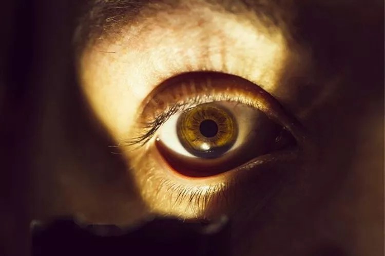 Can A Flashlight Blind You? (Yes, It Seriously Can)