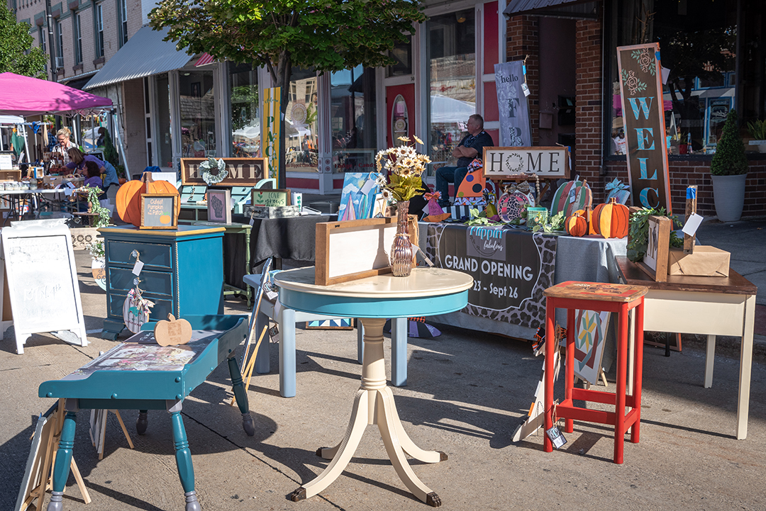 Sail Through The Avenues Sidewalk Sales 2022 Door County Today