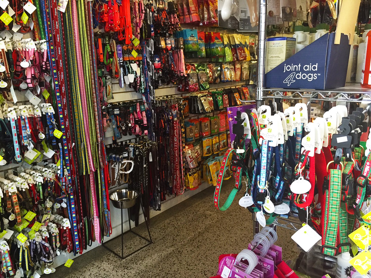 Door County Dog Store Retail Shop, Grooming, and Homemade Treats