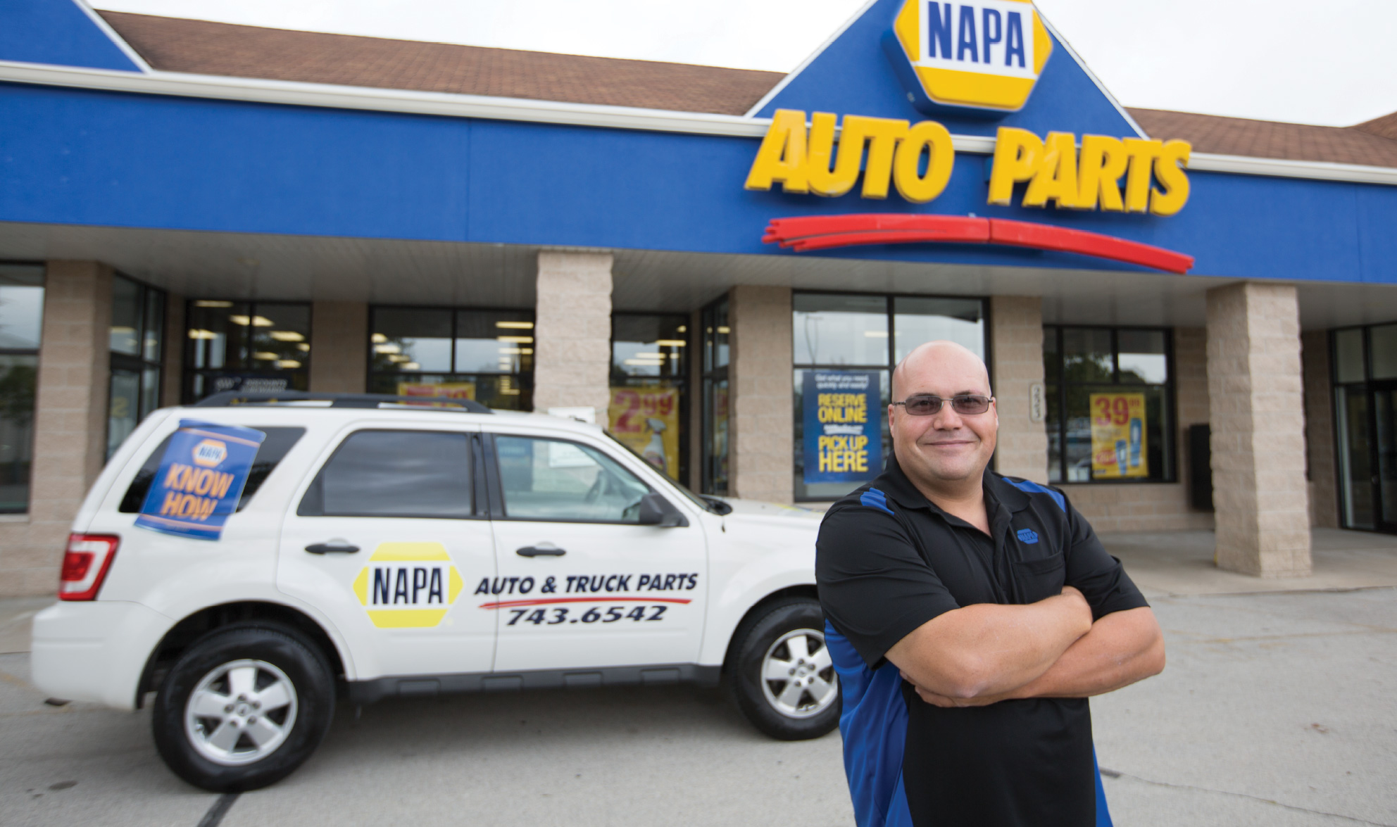 banner NAPA AUTO PARTS