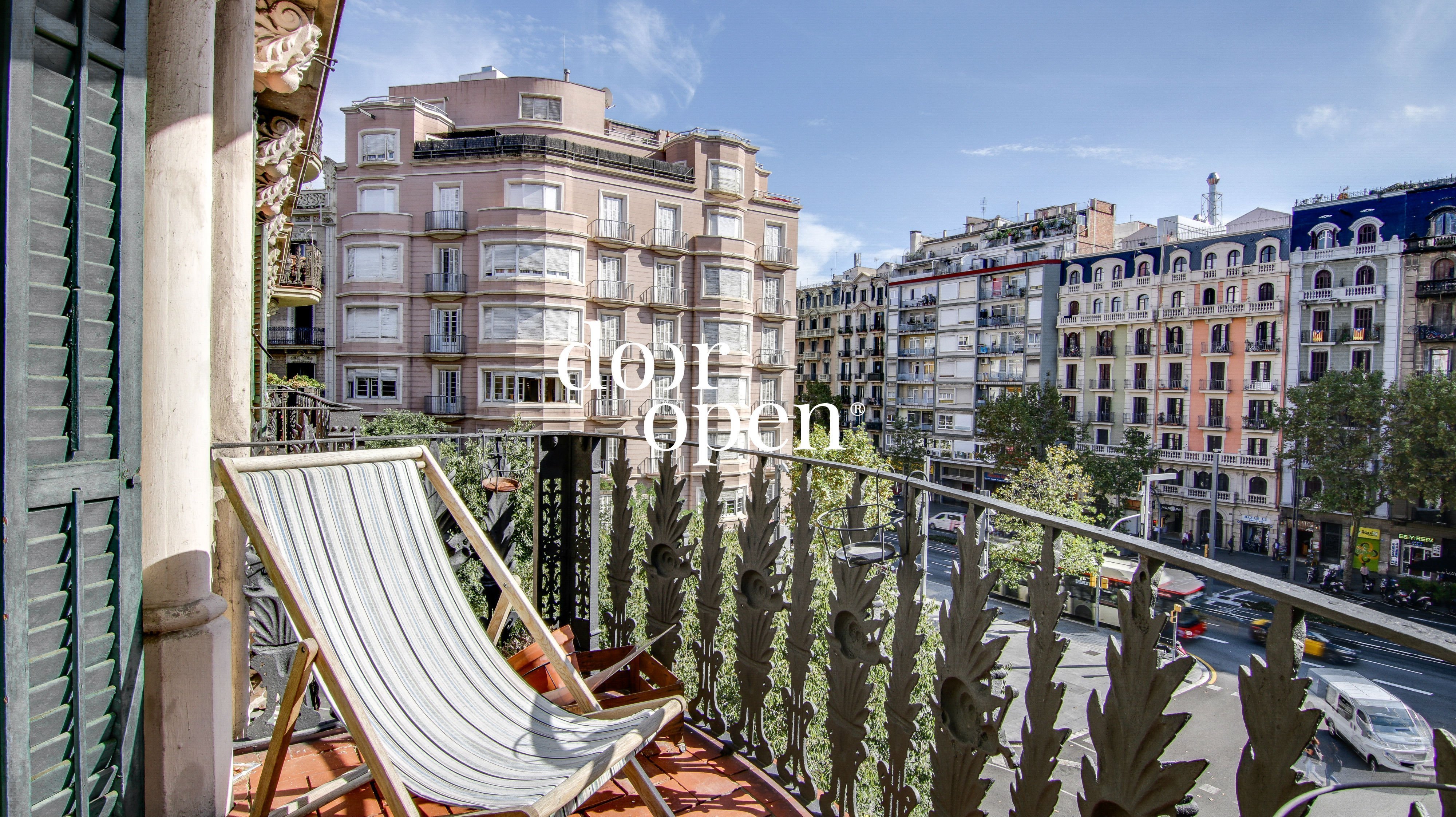 BCN118 Catalan flat in Barcelona DoorOpen