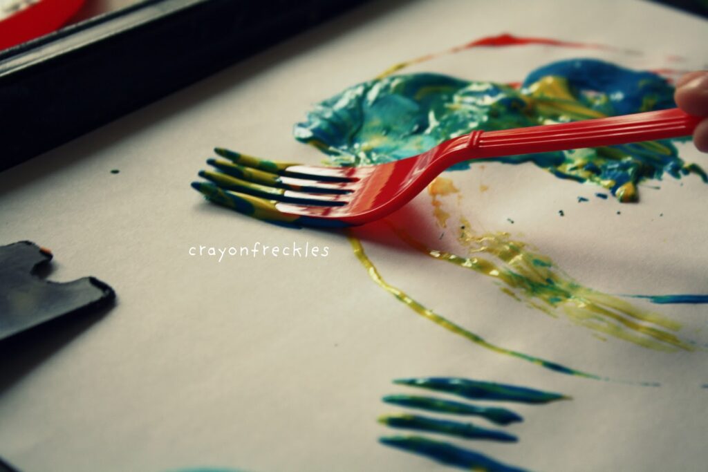 painting with kitchen utensils Do Play Learn