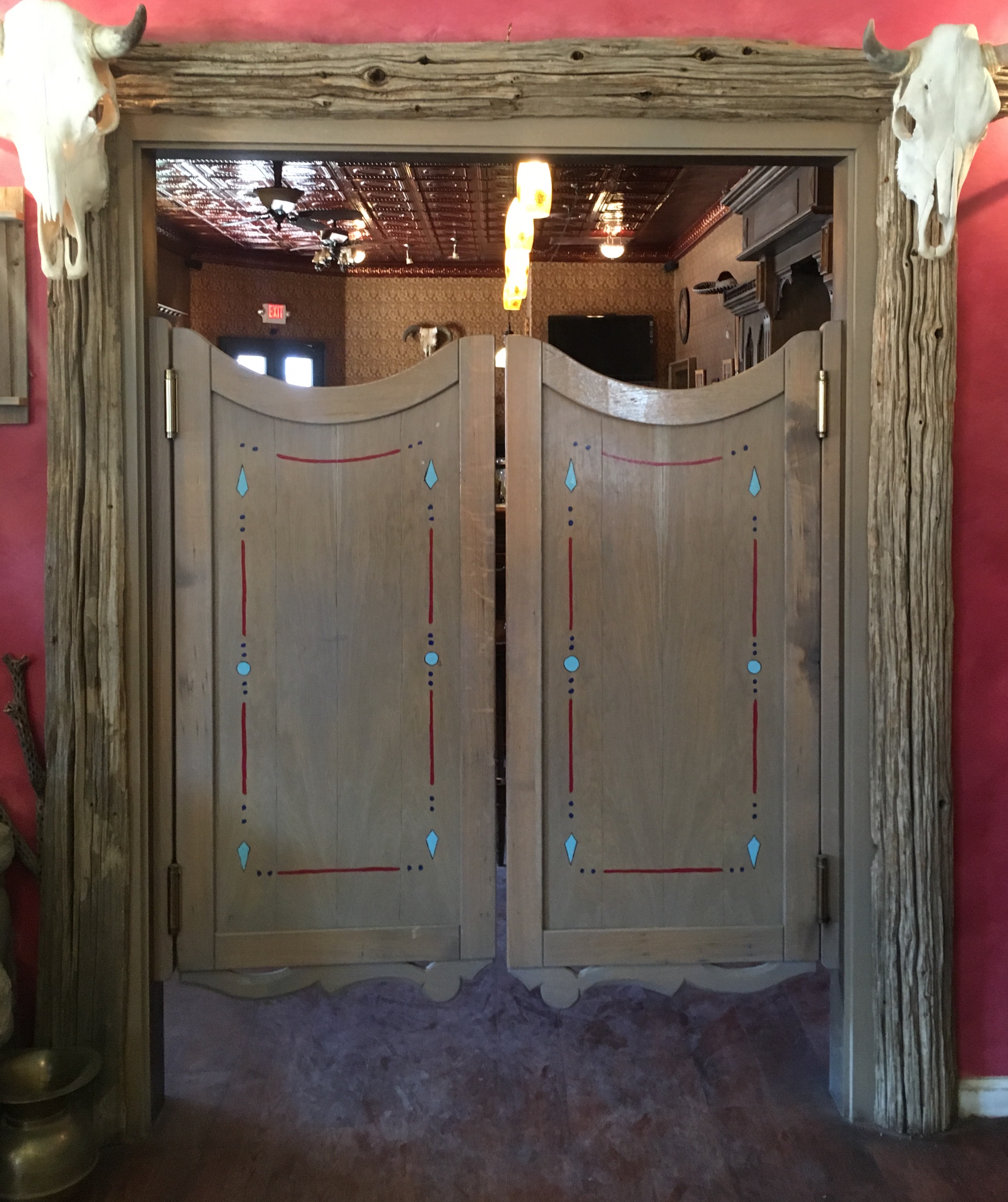 saloon doors