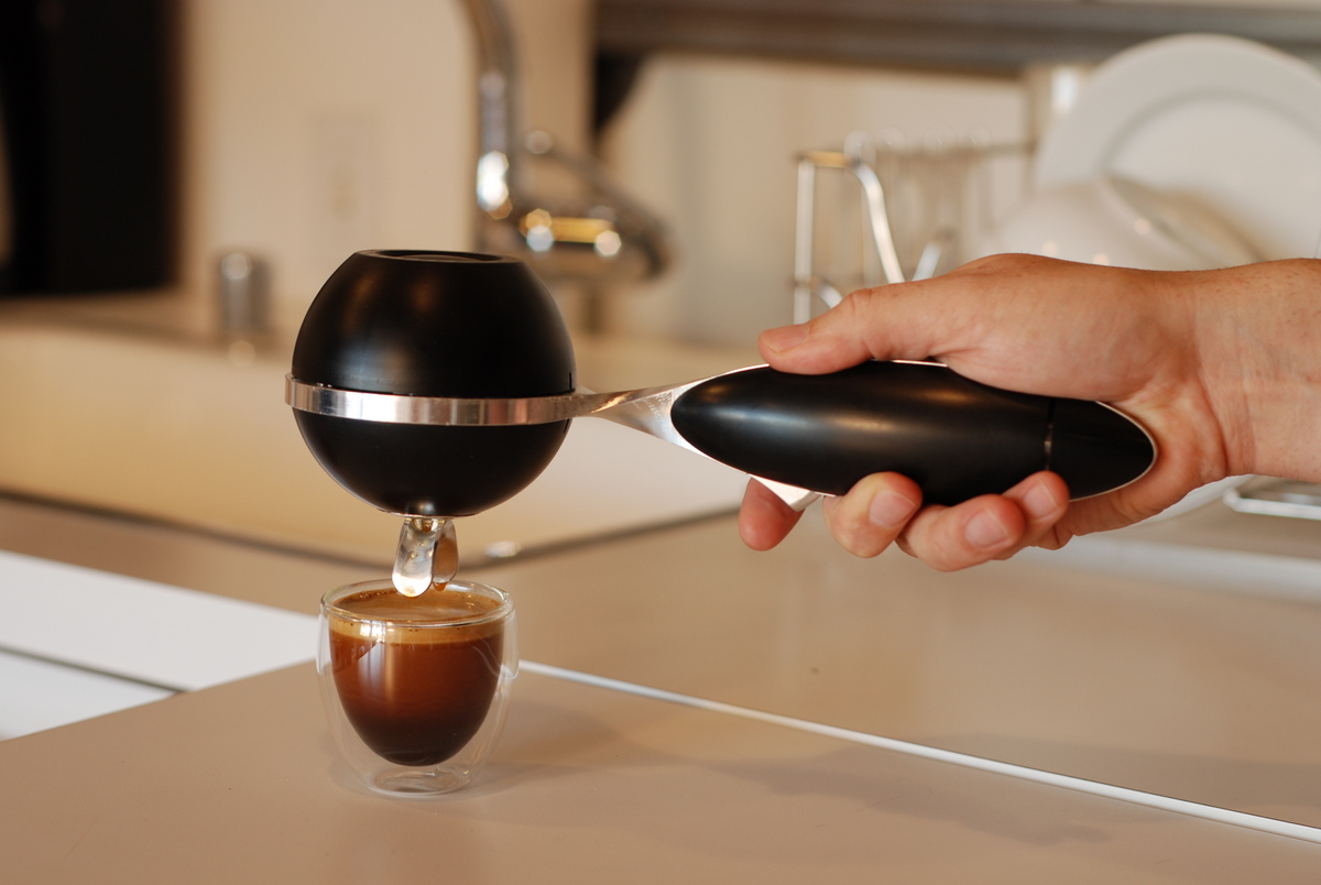Tiny Espresso Maker Fits in the Palm of Your Hand Designs & Ideas on