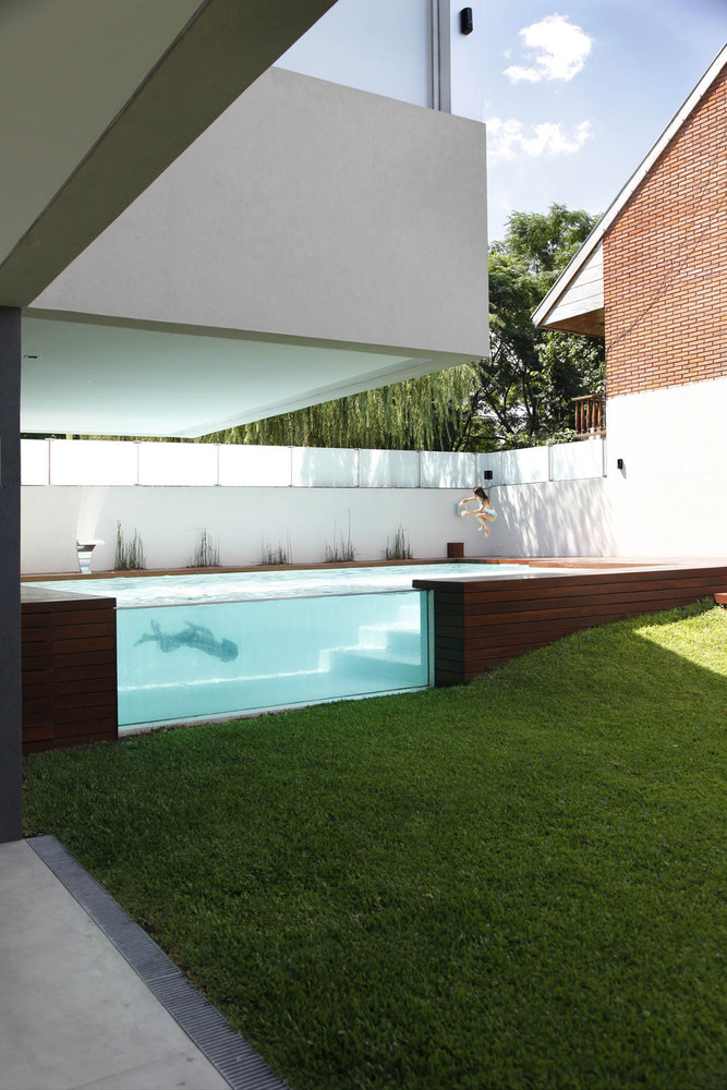 AboveGround Swimming Pool with Glass Walls Designs & Ideas on Dornob