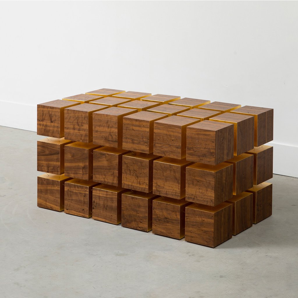 Magic Levitating Coffee Table Uses to Mysteriously ‘Float