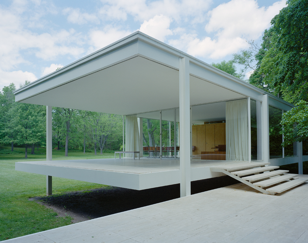 Iconic Farnsworth House Will Appear in a Jeff Bridges Movie