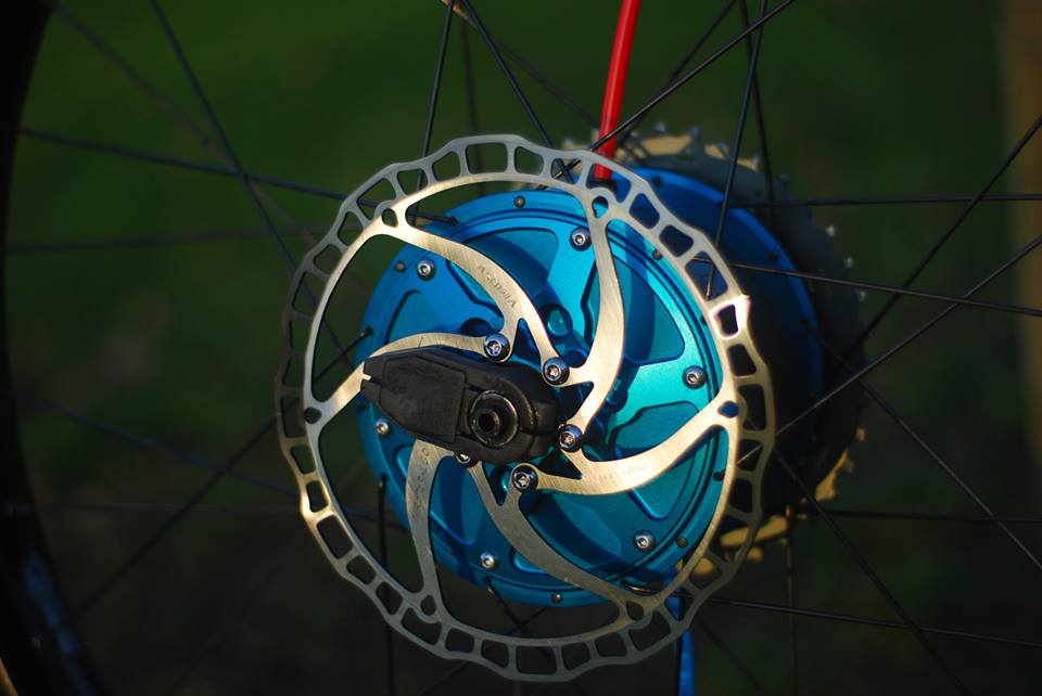 Whitecrow Hub Tire System for Efficient, Safe Mountain Biking