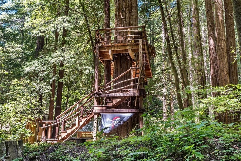 Sonoma County Cabin Has Its Own Pirate Treehouse Designs & Ideas on