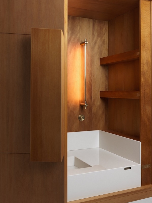 Save Some Space in Your Bathroom with the New DeKauri Bath