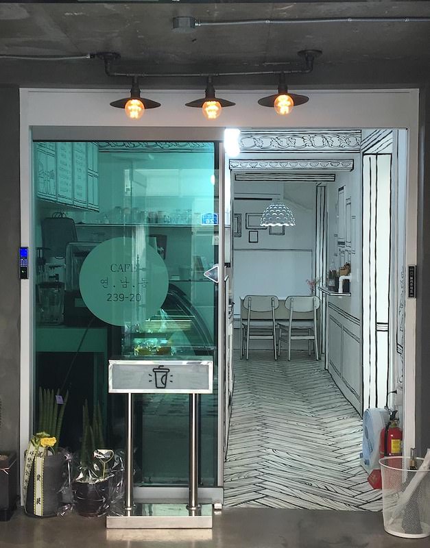 Black and White Café in South Korea Looks Like a RealLive Cartoon