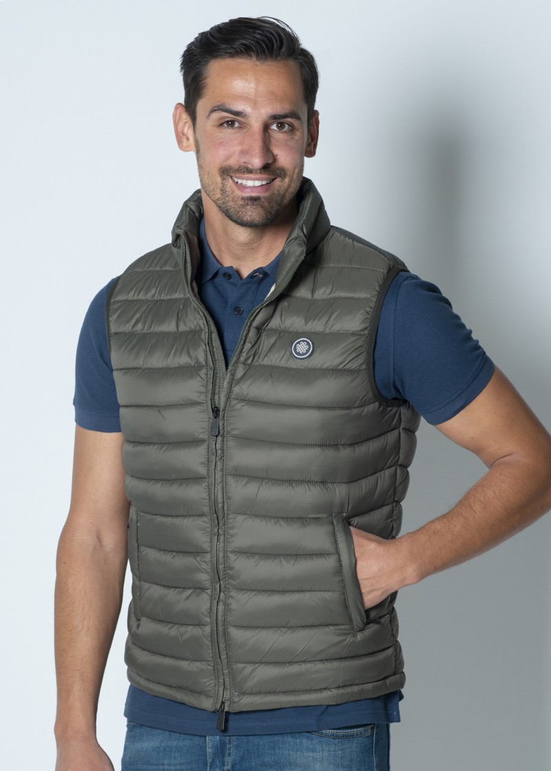 Light Vest