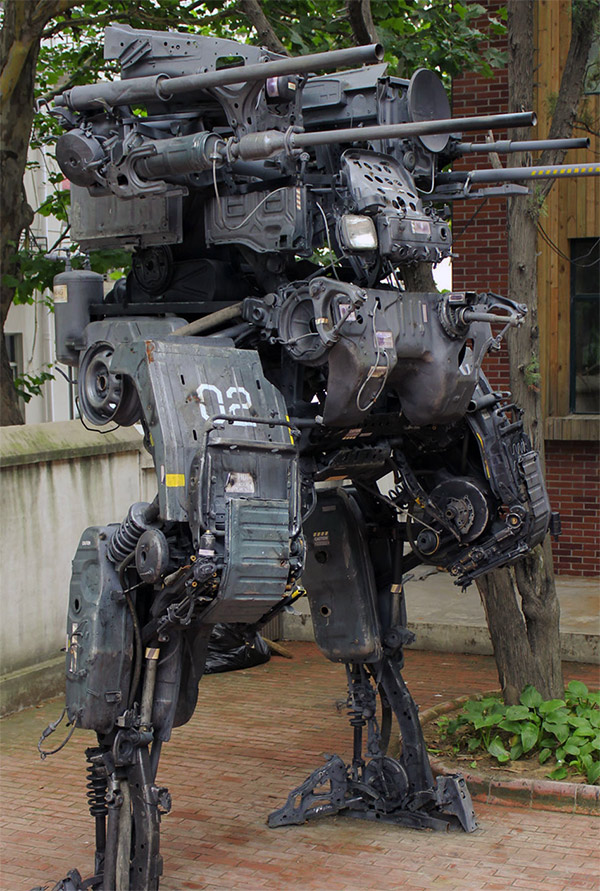 Chinese man builds awesome 12foot mech robot (sort of) [Image