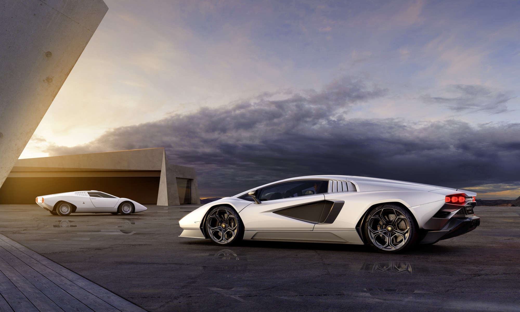 Countach LPI8004 Debuts [w/video] Double Apex