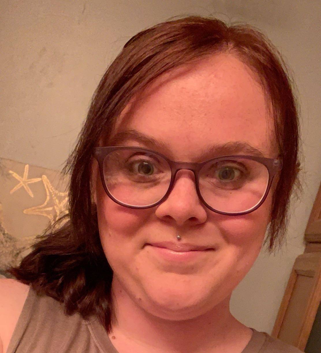 Courtney Taylor [Profiles] • Instagram, Twitter, TikTok Foller