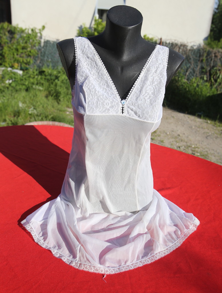 Combinaison fond de robe polyamide vintage blanche M DoubsOccase