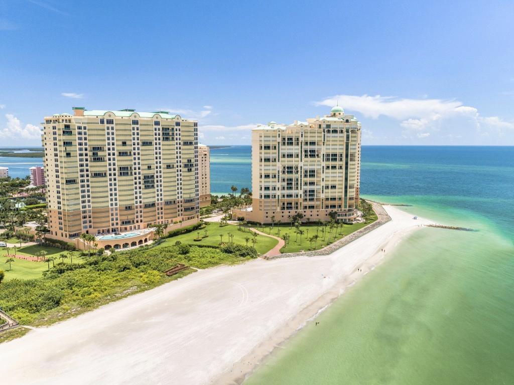 940 CAPE MARCO Drive 1805 Doug and Nicki Davis