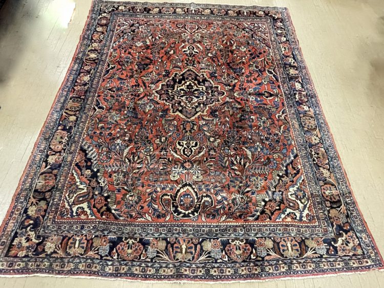 LOT 080 SEMIANTIQUE ORIENTAL ROOM SIZE RUG, ALL OVER FLOWER DESIGN