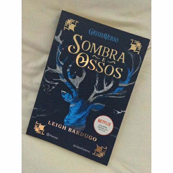 Livro Sombra e Ossos Trilogia Grishaverso Shopee Brasil
