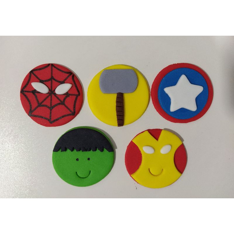 Aplique para pirulito em pasta americana Vingadores 10 unidades