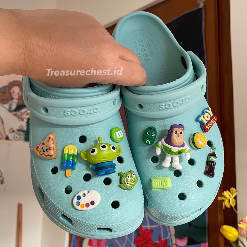 Jual Jibbitz Toy Story Buzz Alien Satu Set (Jibbitz Only) Shopee