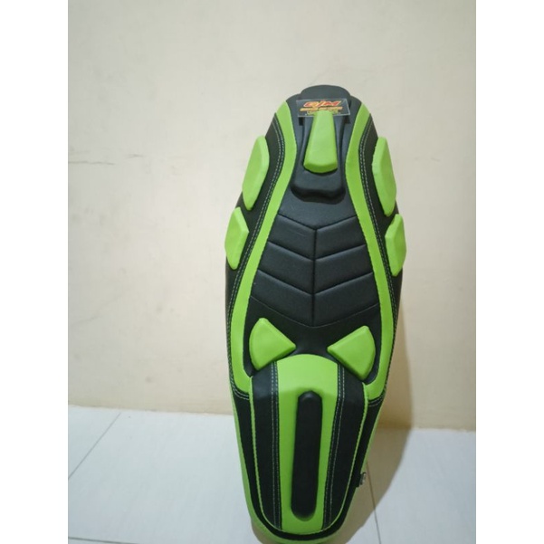 Jual Kulit Jok Motor Vario 110 Bahan Mbtech / COVER JOK VARIO 110 MODIFIKASI MODEL RETRO KULIT
