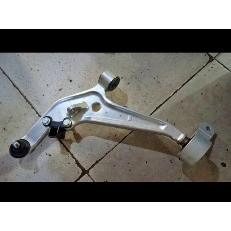 Jual LOWER ARM BALL JOINT ASSY LH NISSAN XTRAIL XTRAIL T30 T30 SAYAP