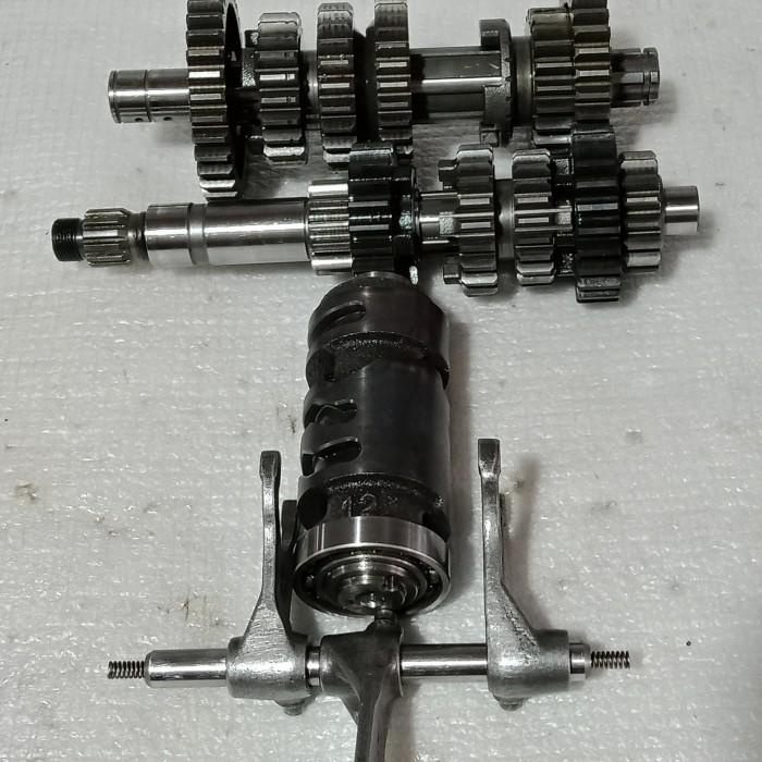 Jual gigi gear rasio set Yamaha Vixion new R15 old second original