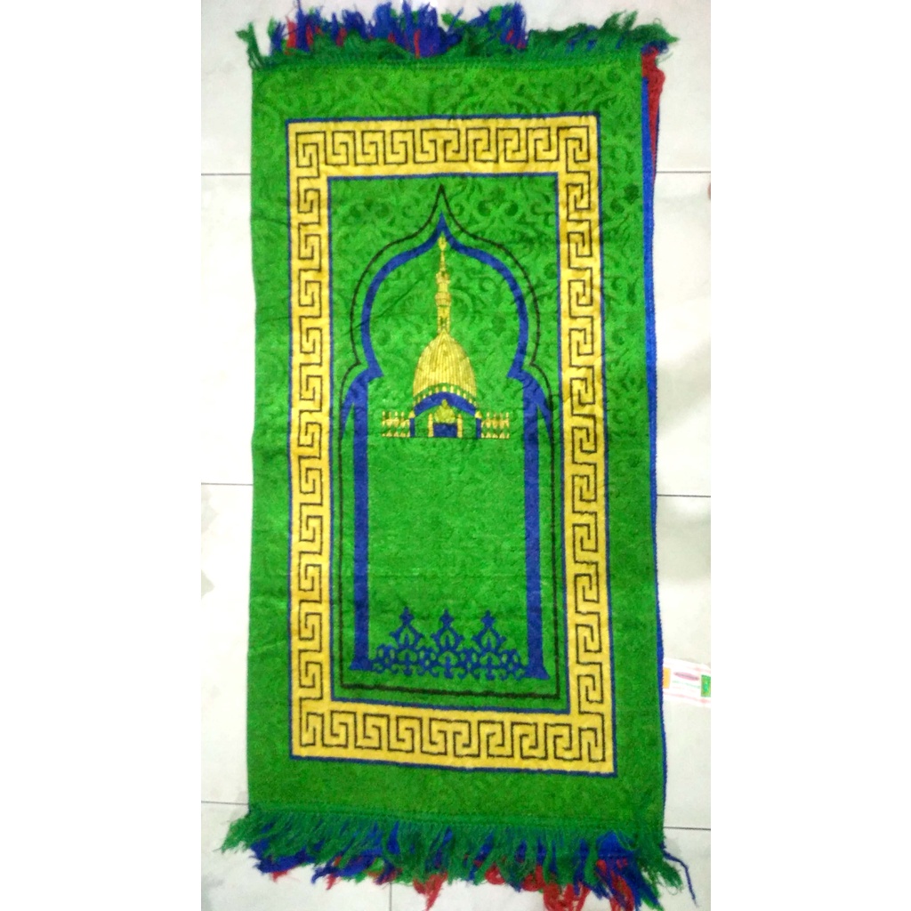 Jual Sajadah Premium Motif Warna Ukuran Medium Carpets & Prayer Rugs
