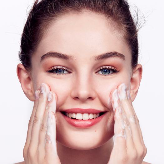 Jual ORIGINAL Face Wash & Scrub 2in1 Pure Skin,produk oriflame