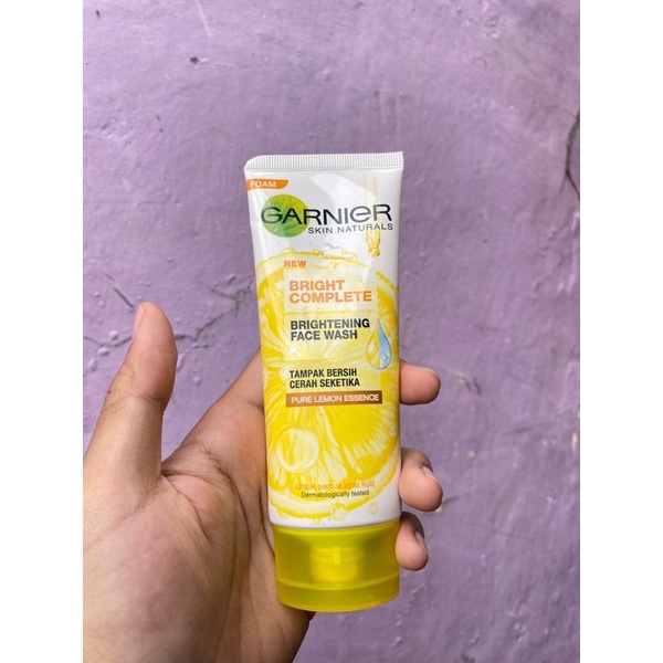 Jual Garnier Light Complete facial Scrub Pure Lemon Essence 100mL