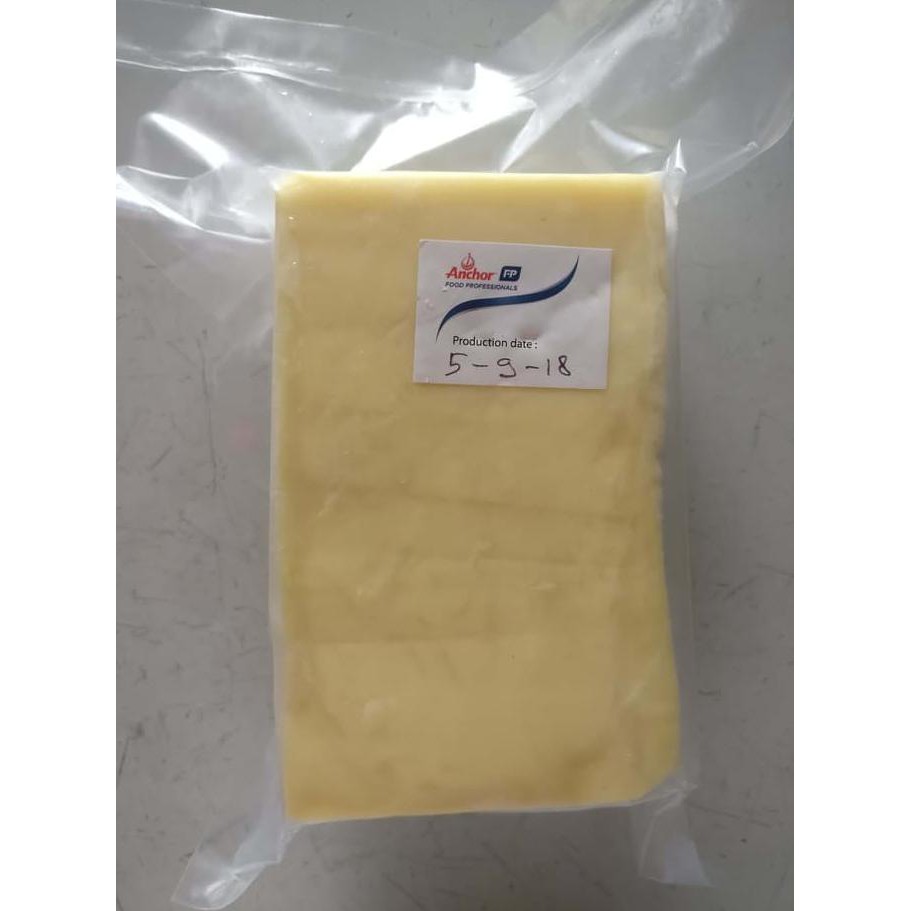 Jual Keju Mozarella / Mozzarella Cheese Anchor 1 Kg Import New Zealand