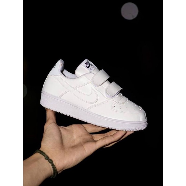 Jual NIKE KIDS AIR FORCE 1 FULL WHITE VELCRO KIDS Shopee Indonesia
