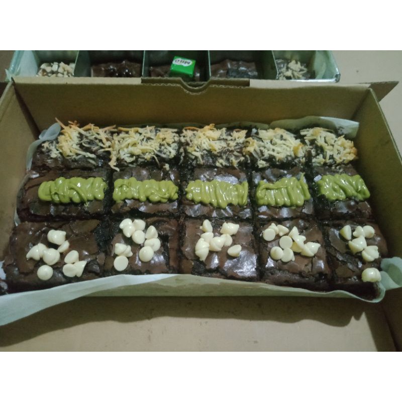 Jual brownies sekat ukuran 20x10 brownies bakar brownies legit brownies
