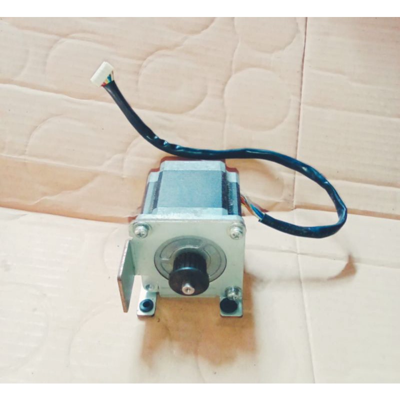 Jual Stepper Stepping Sanyo Denki Stepsyn Motor Nema 1 8 Deg 6wire 2a