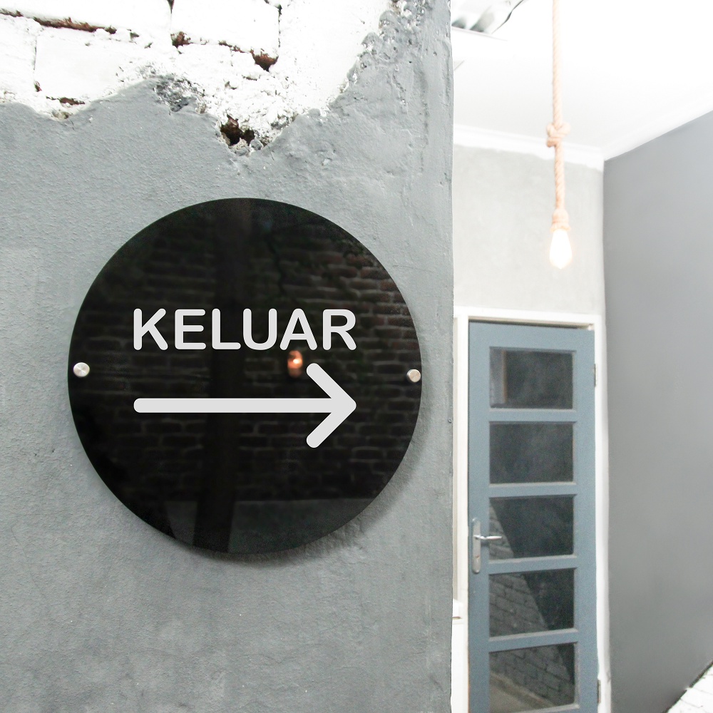 Jual signage akrilik papan akrilik sign board pintu keluar jalur