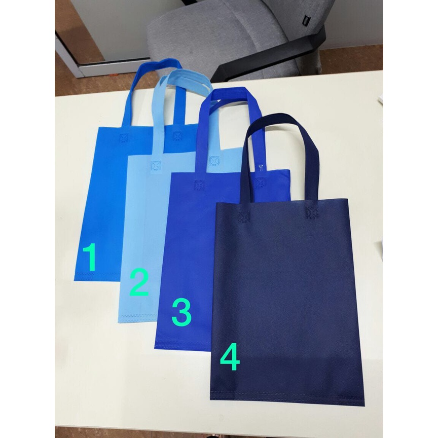Jual harga LUSINAN Goodie Bag Handle Tali 25x35x8 75GSM Spunbond Tas Kain Shopee Indonesia