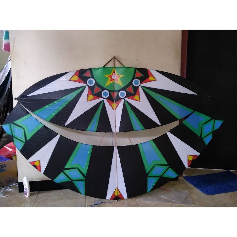 Jual Layangan Pegon ukuran 2 meter an Full Motif Meteor Jatuh Shopee(03)