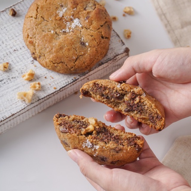 Jual Chocolate Chip Soft Cookies by Dookie with Callebaut Chocolate