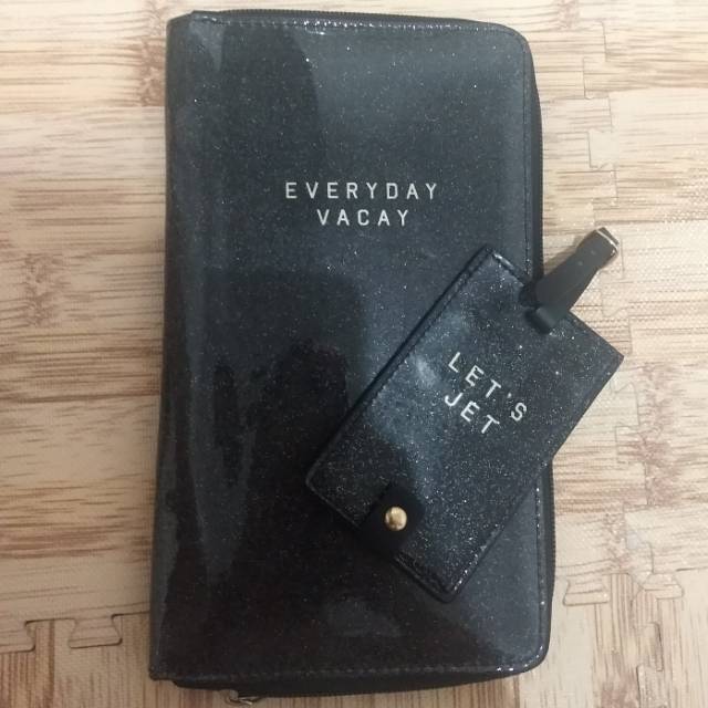 Jual Typo Travel Wallet & Luggage Tag (Wanderer Travel Set) Shopee