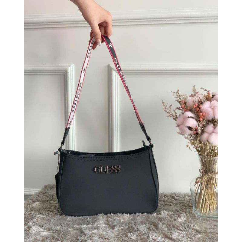 Jual GUESSS Simpson Shoulder Bag Shopee Indonesia