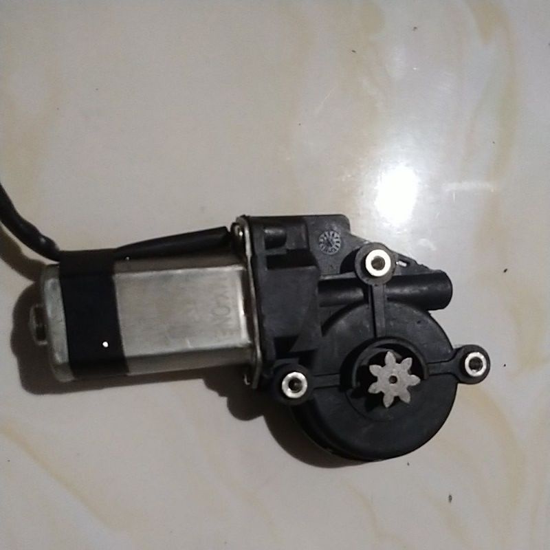 Jual MOTOR POWER WINDOW UNIVERSAL KANAN (R) Shopee Indonesia