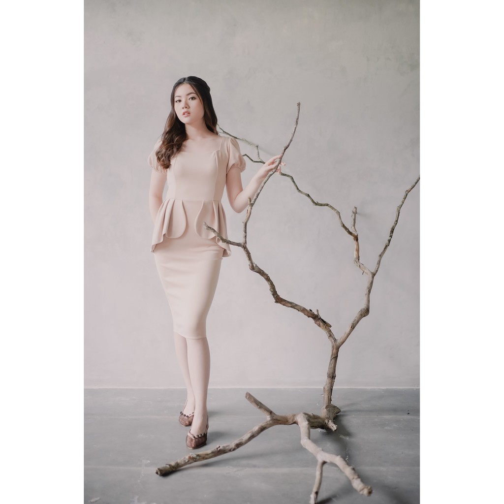 Jual CORALIA DRESS NUDE | Shopee Indonesia