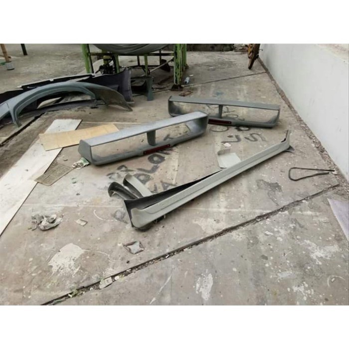 Jual BODYKIT evo 3 plus spoiler yhj lancer evo 3 bahan duraflex
