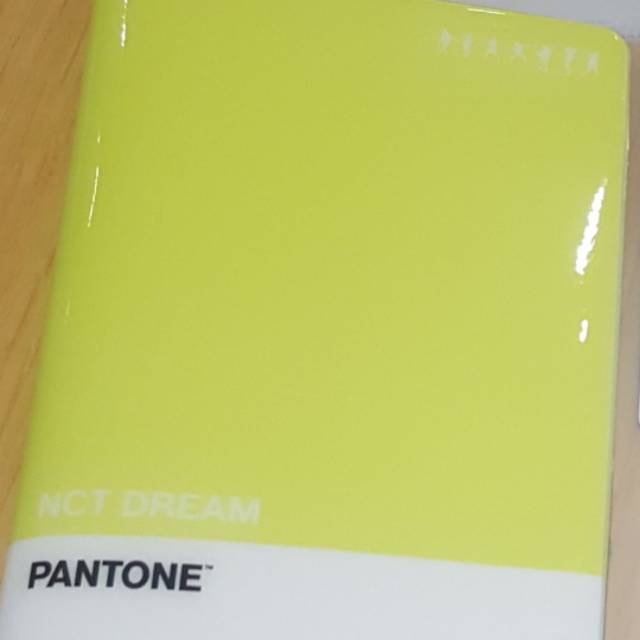 Jual NCT DREAM PANTONE PASSPORT WALLET / PASSPORT HOLDER ONLY (BOOKED