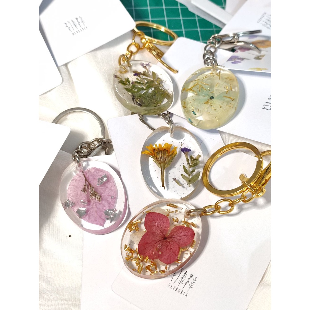 Jual HERBARIA Handmade Dried Flower Resin Keychain / Gantungan Kunci