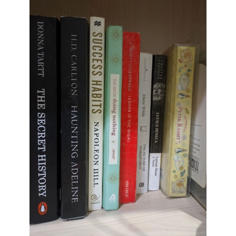 Jual Preloved Buku The Secret History, Haunting Adeline, Success Habits