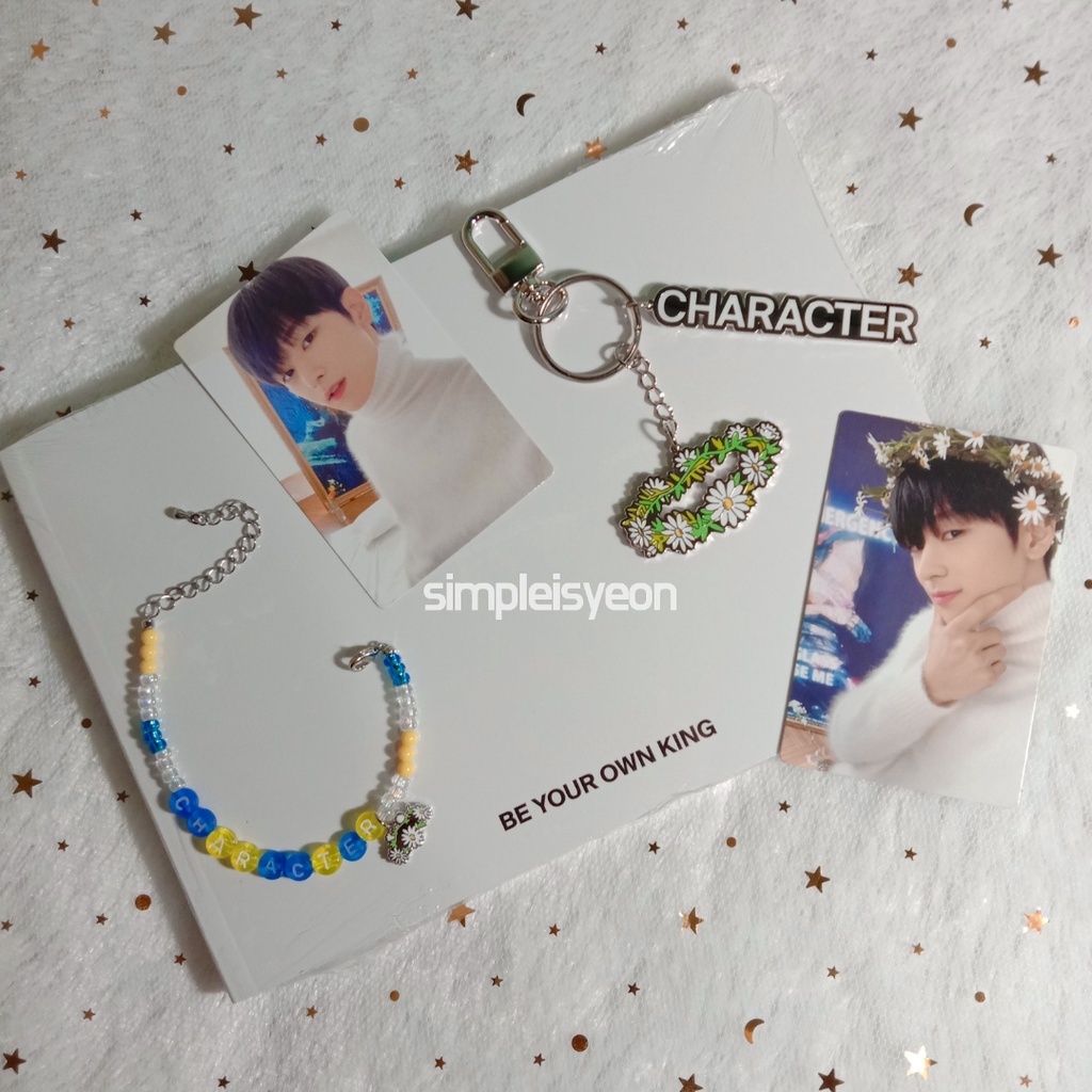 Juyeon BE YOUR OWN KING BYOK MERCHANDISE MD SELFIE BOOK pulsera llavero