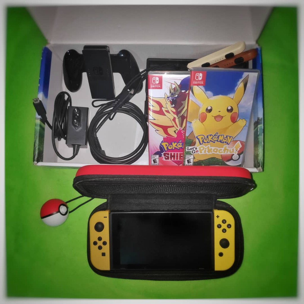 [Second Hand] Nintendo Switch Let's Go Pokemon Limited Edition Shopee
